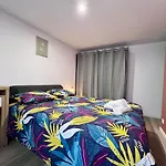 Maison Moderna-8 Personnes-wifi-centre Σπίτι διακοπών *