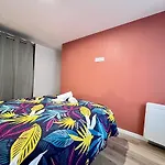 Maison Moderna-8 Personnes-wifi-centre Σπίτι διακοπών