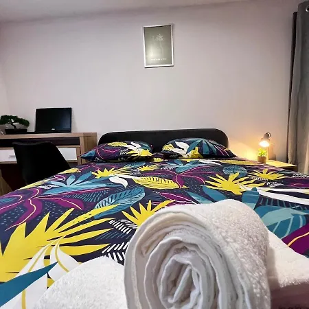 Semesterbostad Maison Moderna-8 Personnes-wifi-centre *