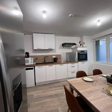 Semesterbostad Maison Moderna-8 Personnes-wifi-centre *