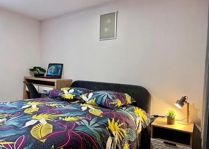 Maison Moderna-8 Personnes-wifi-centre Hébergement de vacances Fontenay-le-Comte