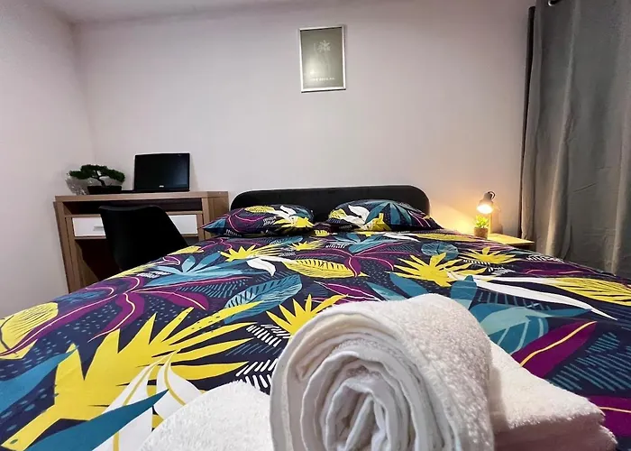 Hébergement de vacances Maison Moderna-8 Personnes-wifi-centre *